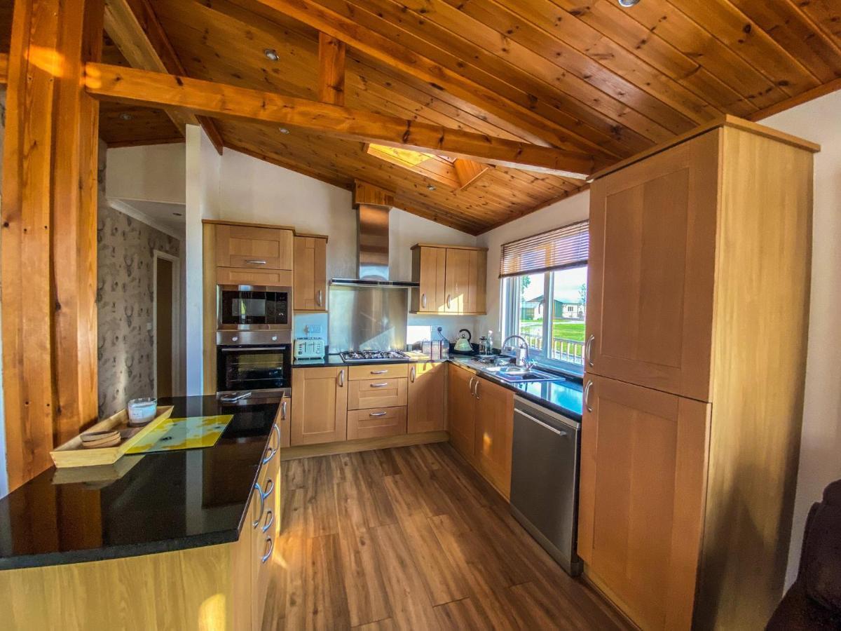 Immaculate 3-Bedroom Private Lodge Near York Exterior foto
